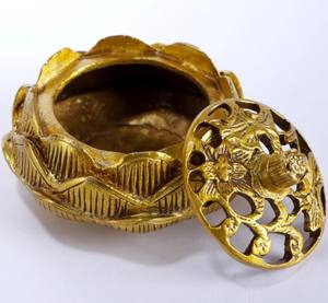 Porte-encens en laiton doré antique Brûleur d'encens en métal pour la maison et l'utilisation décorative religieuse Brûleur d'encens en laiton - Product Image 3