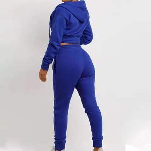 Ensemble 2 pièces pour femmes, haut court à capuche et short, printemps, OEM |   Tissu éponge Appliqué Anti-boulochage Style urbain Haute qualité - Product Image 3