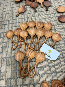 Cuchara de madera para revolver, diseño de madera natural, hecha para la preparación y el servicio diario de comidas, procedente de Vietnam. - Product Image 6