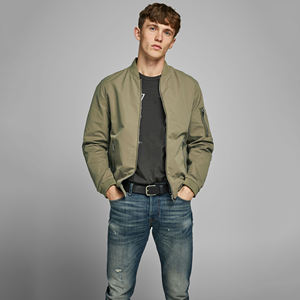 New Street Fashion Hombres Ligero Cremallera Bomber Chaquetas Hombre Casual Moda Fábrica Hecho Chaquetas Bomber Precio bajo - Product Image 1