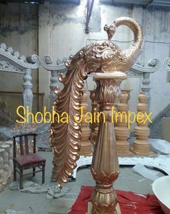 Ornements élégants de statues de pilier de paon pour des améliorations et des décorations de lieu de mariage - Product Image 1