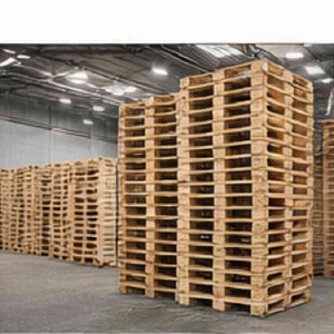 Paletas de madera industriales a precios competitivos para almacenamiento y transporte en almacenes logísticos - Product Image 1