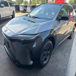 2023 Toyota BZ4X XLE AWD BZ4X ไฟฟ้า XLE หนัง R17สีดำตัวเลือกเกียร์อัตโนมัติแบบแมนนวล4L โลหะผสมด้านซ้ายของญี่ปุ่น - Product Image 1