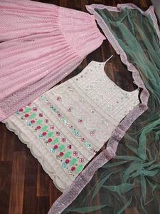 Traje Sharara de Alta Calidad, Georgette Sintética de Alta Calidad con Bordado Havvy y Trabajo de Lentejuelas, Micro Algodón Pesado - Product Image 2