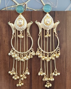 Pendientes Tradicionales Indios de Latón con Moissanita Polki Kashmiri para Mujer, Última Colección, Nuevo Diseño, para Bodas y Fiestas - Product Image 5