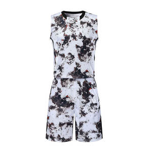 Maillot de basket-ball avec short assorti pour clubs et tournois Uniforme de basket-ball pour hommes Design personnalisé pour hommes - Product Image 1