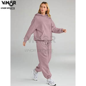 Cozy New Winter Cotton Sweatpants and Hoodie Jogger Set Chándal de mujer liso personalizado con Sudadera de cuello redondo - Product Image 4