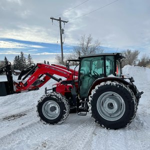 Multifunctional Quality 4710 Massey Ferguson Farm Tractor Loader for Engine 4WD Red Wheel Agricultural <b>Machinery</b> 42 HP Gear - Product Image 6
