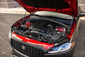 F-P-ace P250 S Turbo 4 cylindres, transmission intégrale, en bon état - Product Image 5