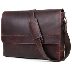 Sac à bandoulière en cuir de vachette Crazy Horse véritable, élégant et personnalisé, conçu de façon géométrique, fonctionnalité de style - Product Image 2