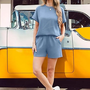 Ropa informal de mujer de primera calidad, venta al por mayor, pantalones cortos y camisas ligeros de patrón sólido para Primavera/Verano - Product Image 3