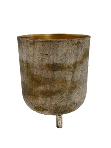 Macetas Metálicas Pintadas a Mano con Diseños Artísticos que Añaden un Toque Único a Cualquier Habitación o Jardín a un Precio de Gran Oferta - Product Image 6