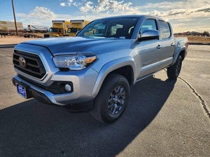 2023 สำหรับรถยนต์ Tacoma SR5 มือสอง เกียร์อัตโนมัติ เครื่องยนต์ R18 Turbo ระบบขับเคลื่อนสี่ล้อ พื้นที่ภายในสีอ่อน เบาะหนัง พวงมาลัยซ้าย หลังคาซันรูฟแบบพาโนรามา รถซีดาน 8 - Product Image 2