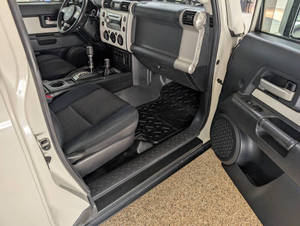 รถยนต์มือสองสภาพดี ปี 2009 โตโยต้า เอฟเจ ครุยเซอร์ พวงมาลัยซ้าย - Product Image 4