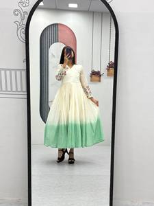 Robes de soirée modernes de créateur Garara Plazzo Dupatta en tissu de coton doux avec broderie lourde, séchage rapide, toutes saisons - Product Image 4