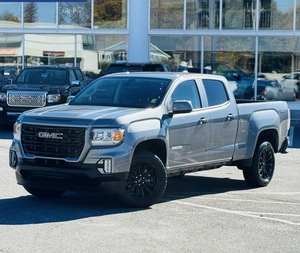 GMC Canyon Elevation 2023 Gris Metálico, Cabina Doble, 4x4, Usado, Volante a la Izquierda, Arranque Remoto, Asientos de Tela, Paquete Premium, Llantas de Aleación - Product Image 1