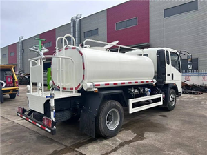 Camión cisterna de agua diésel de 5CBM de capacidad, usado, manual, Euro 5, para limpieza de carreteras - Product Image 3