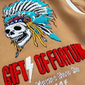 Chaqueta Varsity Personalizada al por Mayor de Alta Calidad para Hombre con Parche de Chenilla, Impresión de Letras y Cuello con Cordón para Invierno - Product Image 4