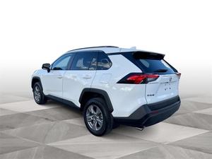Toyota RAV4 XLE FWD Sport Utility 2024 Usado en Buen Estado - con Bajo Kilometraje - Product Image 6
