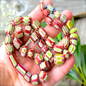 Cuentas de cristal Chevron de capas mixtas envejecidas únicas, auténticas cuentas artesanales venecianas y nepalesas para la fabricación de joyas y ventas al por mayor a granel - Product Image 1