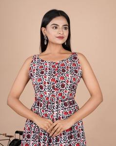 Robe courte indienne faite à la main en coton imprimé fleuri tenue de fête de femme élégante vente de Logo avant naturel cadeau de mariée personnalisé - Product Image 1