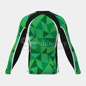 Camiseta de Protección Solar para Hombre Diseñada para un Estilo de Vida Activo con Ajuste Cómodo y Tela Suave, Camiseta de Protección Solar para Hombre con Tela Resistente a los Rayos UV - Product Image 4