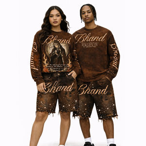 Ensemble tendance pour homme : T-shirt à manches longues noir à imprimé graphique et short en jean, style streetwear vintage, haut court et short déchiré - Product Image 6