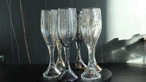 GRAN DESCUENTO; el diseño atemporal de las copas de vino de cristal complementa tanto los estilos de decoración modernos como clásicos - Product Image 5