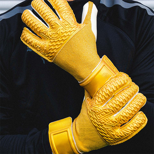 Guantes de portero avanzados con agarre mejorado, protectores de dedos y ajuste personalizado para porteros profesionales y aficionados - Product Image 5