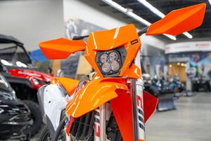 Disponibles 2024 350 XW-F Motocicletas Enduro Nuevas en Stock - Product Image 3