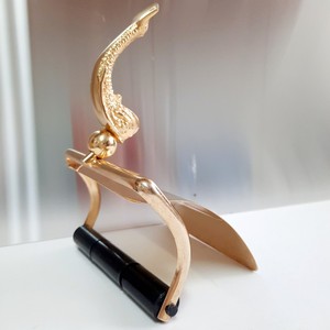 Les ensembles de salle de bain en métal de qualité supérieure, très vendus, ajoutent une touche d'élégance instantanée à vos habitudes quotidiennes de salle de bain. - Product Image 4