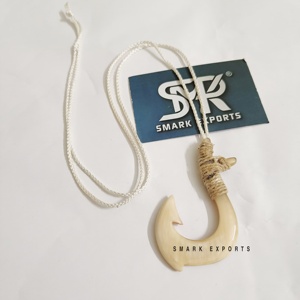 Collier pendentif en corne de buffle polie artisanale, écologique, pour homme, bijoux tribaux maoris - Product Image 2