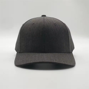 Nouveau design Casquette de baseball classique ajustée unie Casquette de baseball réglable Snapback pour hommes et femmes Casquette avec logo personnalisé - Product Image 6