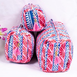 Bolsa de Maquillaje de Viaje Grande, Azul Vintage, Estampada a Mano con Bloques, de Algodón Resistente al Agua, Ecológica, Duradera, con Cremallera y Bolsillos - Product Image 1