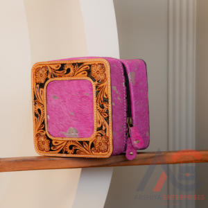 Real 100% pelo de vaca genuino en joyería de cuero organizador de joyería de viaje mínimo cuero en relieve mejores almacenes de joyería personalizados - Product Image 4