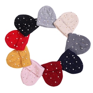 Gorro decorativo personalizado con perlas de imitación y diamantes de imitación, accesorio de moda para clima frío con personalidad única 2025 - Product Image 2
