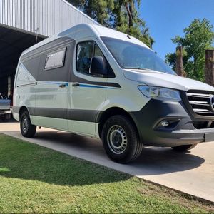 2020 Autocaravana de lujo para vacaciones Camping Casa usada sobre ruedas para aventuras de viajes aéreos .. - Product Image 4
