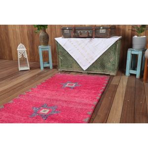 พรมวินเทจ Herki ขนาดเล็ก 2.6x9 ฟุต (80x273 ซม.) พรมลายเรขาคณิตสีชมพูแบบตุรกี - Product Image 5