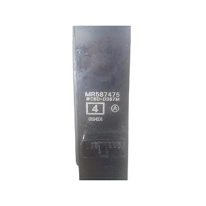 Pannello Pulsanti Anteriore Sinistro MITSUBISHI Colt CZ3 MR587475 (05>08) - Product Image 4