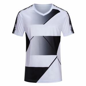 Maillot de football personnalisé Design par sublimation Motif de fond Broderie Maillot de football rétro - Product Image 5