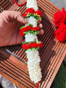 Artificial Hand Gajra <b>Hair</b> Gajra Rose Gajra <b>Flower</b> Jewelry <b>Hair</b> Accessories Wedding Pithi Mehndi Mayoon Maiyo Indian Pakistani - Product Image 3