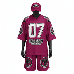 Ensemble short de football pour homme, polyester mesh haute qualité 180 GSM, léger, respirant, couleur unie, logo personnalisé. - Product Image 1