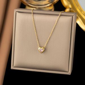 Collier en acier inoxydable pour femme, collier tendance avec breloque en zircon pour femme - Bijoux de mode PVD or 18 carats, vente en gros. - Product Image 3