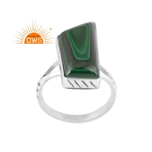 แหวนอัญมณีมาลาไคต์ธรรมชาติเงินแท้925ละเอียดคอลเลกชันที่น่าดึงดูดผู้ผลิตเครื่องประดับตามสั่ง - Product Image 1