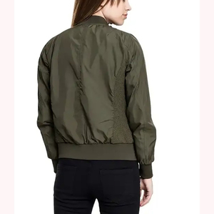 Vestes d'université en satin recadrées pour femmes personnalisées OEM de haute qualité Nouvelles vestes Bomber élégantes pour femmes Offre Spéciale vestes en satin pour femmes - Product Image 2