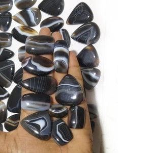 Cabochons en agate noire naturelle de qualité supérieure, forme ronde et carrée, dos plat, pierres pour la fabrication de bijoux - Vente en gros personnalisée - Product Image 1
