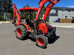 Reliable Performance Kubota M62 TLB Supporting Daily Operations in Construction Landscaping and Agricultural Environments Woks - Product Image 6