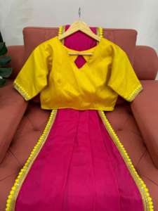 Beau saree de créateur avec dentelle fantaisie et Latakan lourd sur pallu et chemisier - Product Image 3