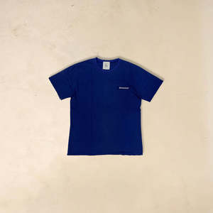 Camiseta de Jersey Desgastada Estilo Urbano Transpirable Bordada Bajo MOQ Pesos de Tela de 200g y 300g Patrones de Letras y Logotipos Sólidos - Product Image 2