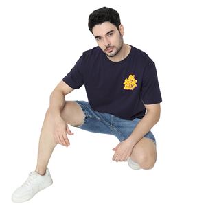 T-shirt à col rond graphique oversize pour homme avec slogan Premium Comfort Fit et design élégant - Product Image 2